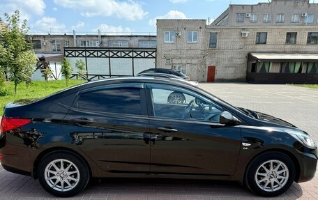 Hyundai Solaris II рестайлинг, 2013 год, 885 000 рублей, 4 фотография