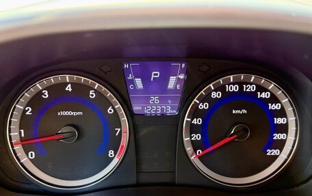 Hyundai Solaris II рестайлинг, 2013 год, 885 000 рублей, 14 фотография