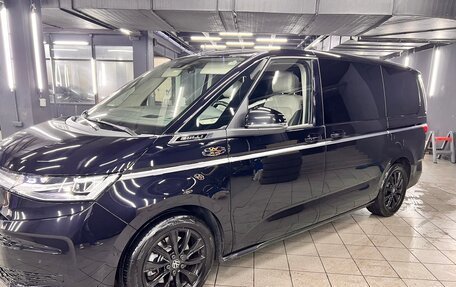 Volkswagen Multivan, 2022 год, 6 800 000 рублей, 2 фотография