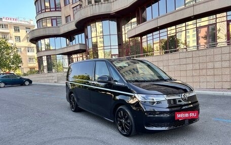 Volkswagen Multivan, 2022 год, 6 800 000 рублей, 7 фотография