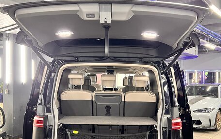 Volkswagen Multivan, 2022 год, 6 800 000 рублей, 20 фотография