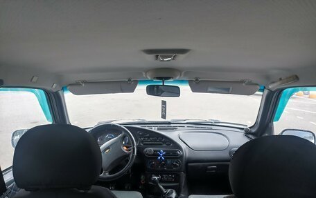 Chevrolet Niva I рестайлинг, 2004 год, 300 000 рублей, 5 фотография