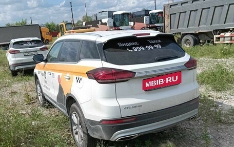Geely Atlas, 2023 год, 1 600 000 рублей, 2 фотография