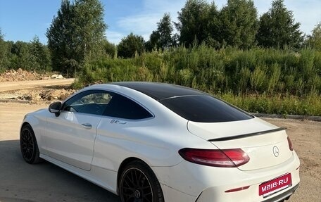 Mercedes-Benz C-Класс, 2018 год, 3 099 999 рублей, 2 фотография
