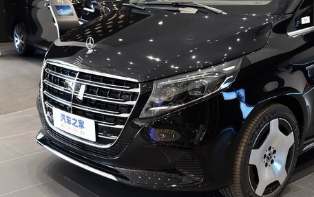 Mercedes-Benz V-Класс, 2025 год, 9 500 000 рублей, 7 фотография