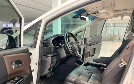 Honda Odyssey IV, 2022 год, 2 890 000 рублей, 10 фотография