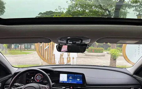 Hyundai Elantra, 2021 год, 1 250 000 рублей, 10 фотография