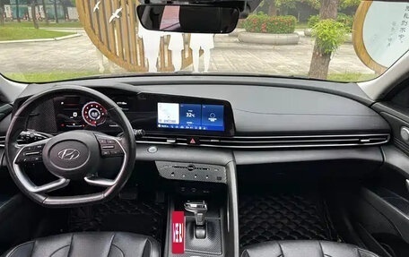Hyundai Elantra, 2021 год, 1 250 000 рублей, 16 фотография