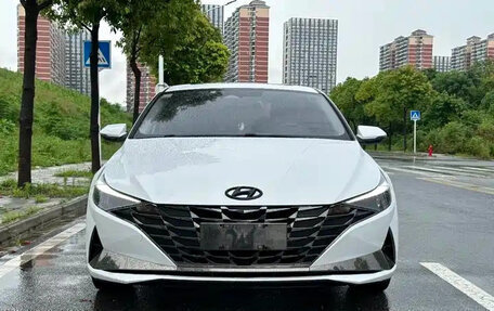 Hyundai Elantra, 2021 год, 1 370 000 рублей, 2 фотография