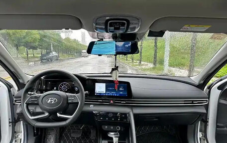 Hyundai Elantra, 2021 год, 1 370 000 рублей, 10 фотография