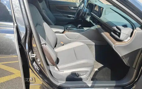 Toyota Crown, 2022 год, 3 900 000 рублей, 15 фотография