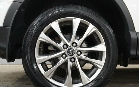 Toyota RAV4, 2017 год, 2 300 000 рублей, 10 фотография