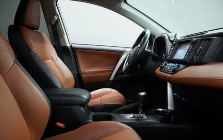 Toyota RAV4, 2017 год, 2 300 000 рублей, 13 фотография