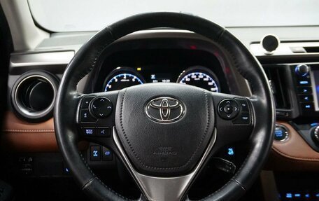 Toyota RAV4, 2017 год, 2 300 000 рублей, 16 фотография