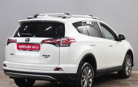 Toyota RAV4, 2017 год, 2 300 000 рублей, 5 фотография