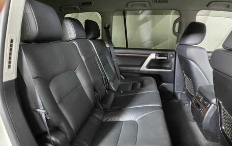 Toyota Land Cruiser 200, 2021 год, 7 995 000 рублей, 12 фотография
