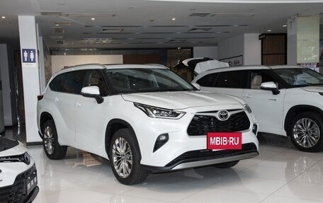 Toyota Highlander, 2025 год, 5 100 000 рублей, 3 фотография