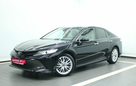 Toyota Camry, 2018 год, 2 650 000 рублей, 2 фотография