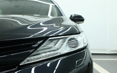 Toyota Camry, 2018 год, 2 650 000 рублей, 19 фотография