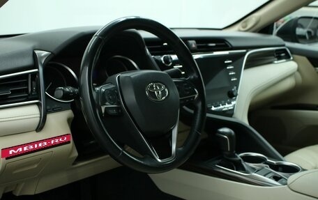 Toyota Camry, 2018 год, 2 650 000 рублей, 17 фотография