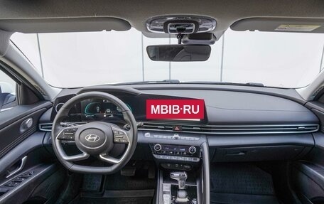 Hyundai Elantra, 2024 год, 2 420 000 рублей, 6 фотография