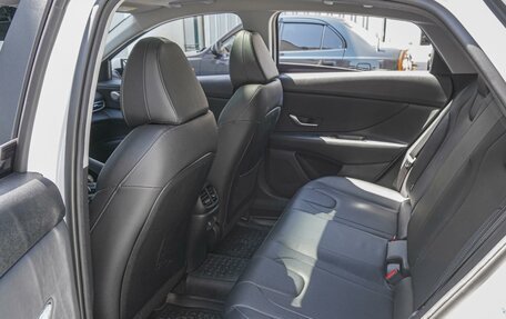 Hyundai Elantra, 2024 год, 2 420 000 рублей, 11 фотография