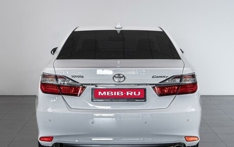 Toyota Camry, 2015 год, 1 679 000 рублей, 4 фотография
