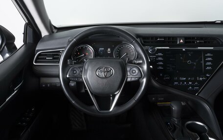 Toyota Camry, 2018 год, 2 784 000 рублей, 13 фотография