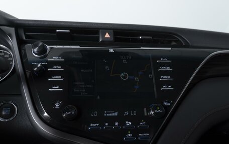 Toyota Camry, 2018 год, 2 784 000 рублей, 15 фотография