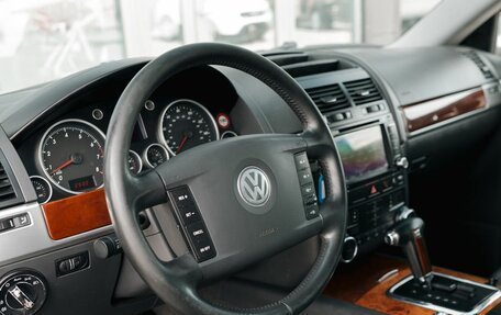 Volkswagen Touareg III, 2004 год, 900 000 рублей, 11 фотография