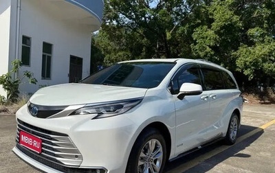 Toyota Sienna, 2022 год, 3 210 000 рублей, 1 фотография