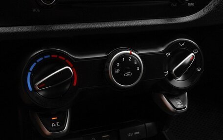 KIA Rio IV, 2019 год, 1 290 000 рублей, 15 фотография