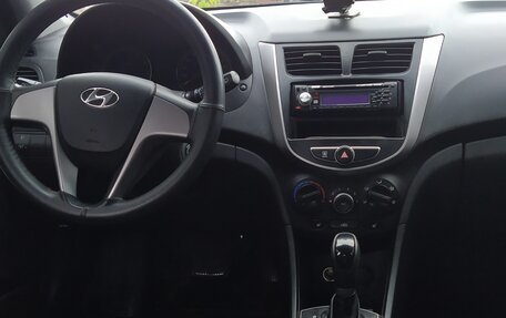 Hyundai Solaris II рестайлинг, 2014 год, 965 000 рублей, 20 фотография