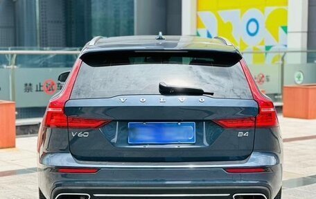 Volvo V60 II, 2022 год, 3 141 887 рублей, 6 фотография