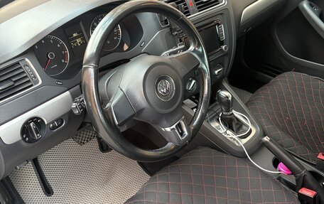 Volkswagen Jetta VI, 2012 год, 1 250 000 рублей, 6 фотография