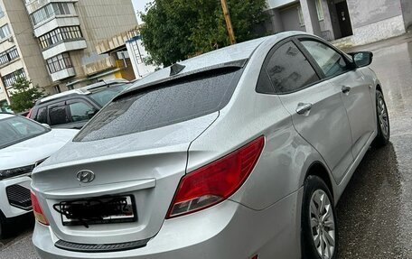 Hyundai Solaris II рестайлинг, 2015 год, 520 000 рублей, 3 фотография