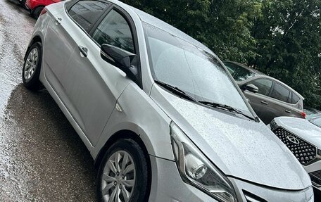 Hyundai Solaris II рестайлинг, 2015 год, 520 000 рублей, 2 фотография
