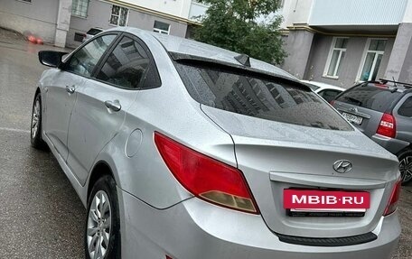 Hyundai Solaris II рестайлинг, 2015 год, 520 000 рублей, 4 фотография