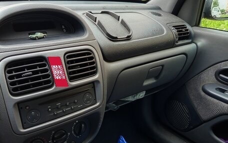 Renault Clio III, 2001 год, 200 000 рублей, 11 фотография