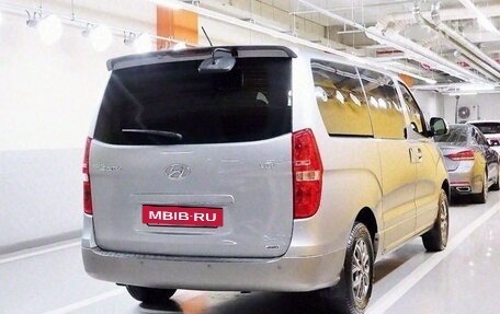 Hyundai Grand Starex Grand Starex I рестайлинг 2, 2020 год, 2 730 300 рублей, 2 фотография