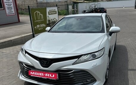Toyota Camry, 2019 год, 2 600 000 рублей, 5 фотография