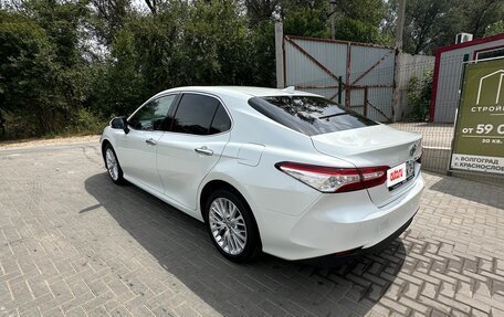 Toyota Camry, 2019 год, 2 600 000 рублей, 9 фотография