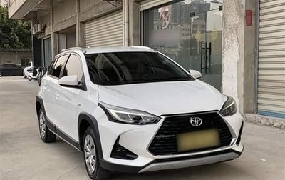 Toyota Yaris XP150 рестайлинг, 2022 год, 1 850 000 рублей, 1 фотография