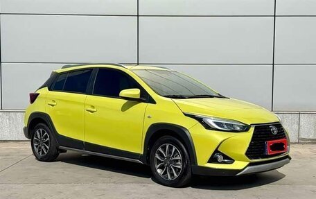 Toyota Yaris XP150 рестайлинг, 2022 год, 1 400 000 рублей, 1 фотография