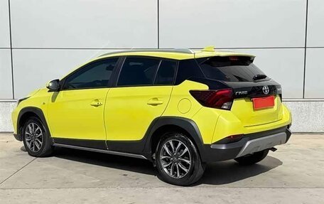 Toyota Yaris XP150 рестайлинг, 2022 год, 1 400 000 рублей, 2 фотография