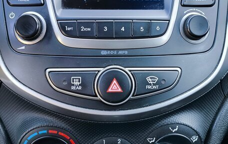 Hyundai Solaris II рестайлинг, 2016 год, 1 000 000 рублей, 7 фотография