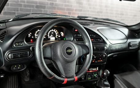 Chevrolet Niva I рестайлинг, 2018 год, 860 000 рублей, 12 фотография