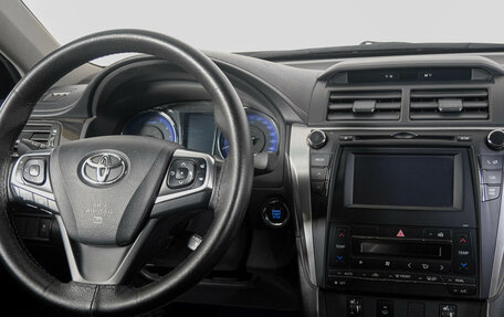 Toyota Camry, 2017 год, 1 979 000 рублей, 13 фотография