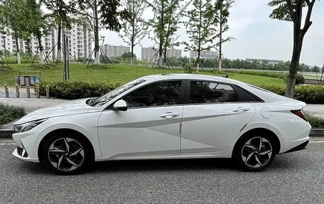 Hyundai Elantra, 2021 год, 1 100 000 рублей, 7 фотография