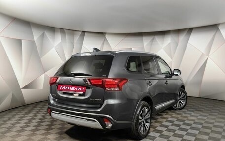 Mitsubishi Outlander III рестайлинг 3, 2018 год, 1 815 000 рублей, 2 фотография